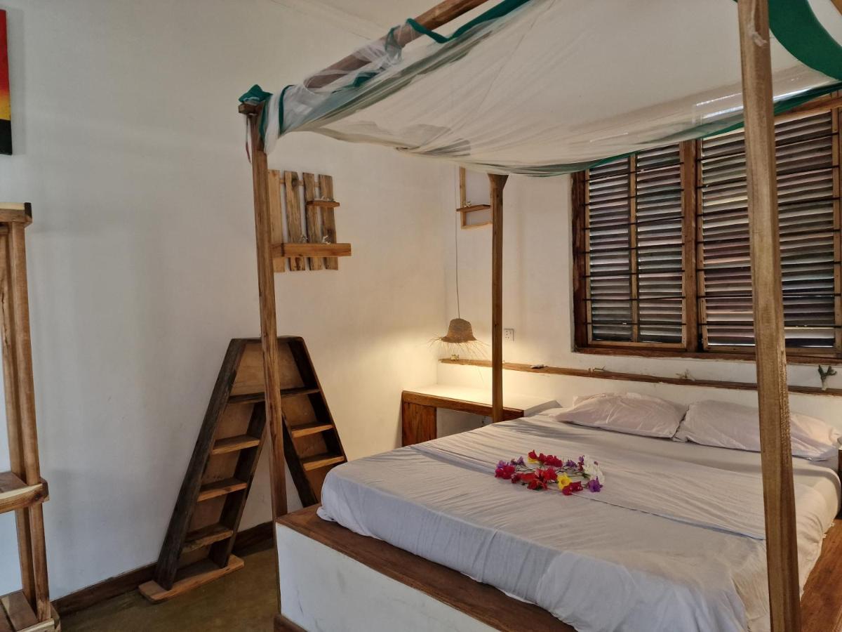 Mafia Island Bungalows Utende Екстер'єр фото