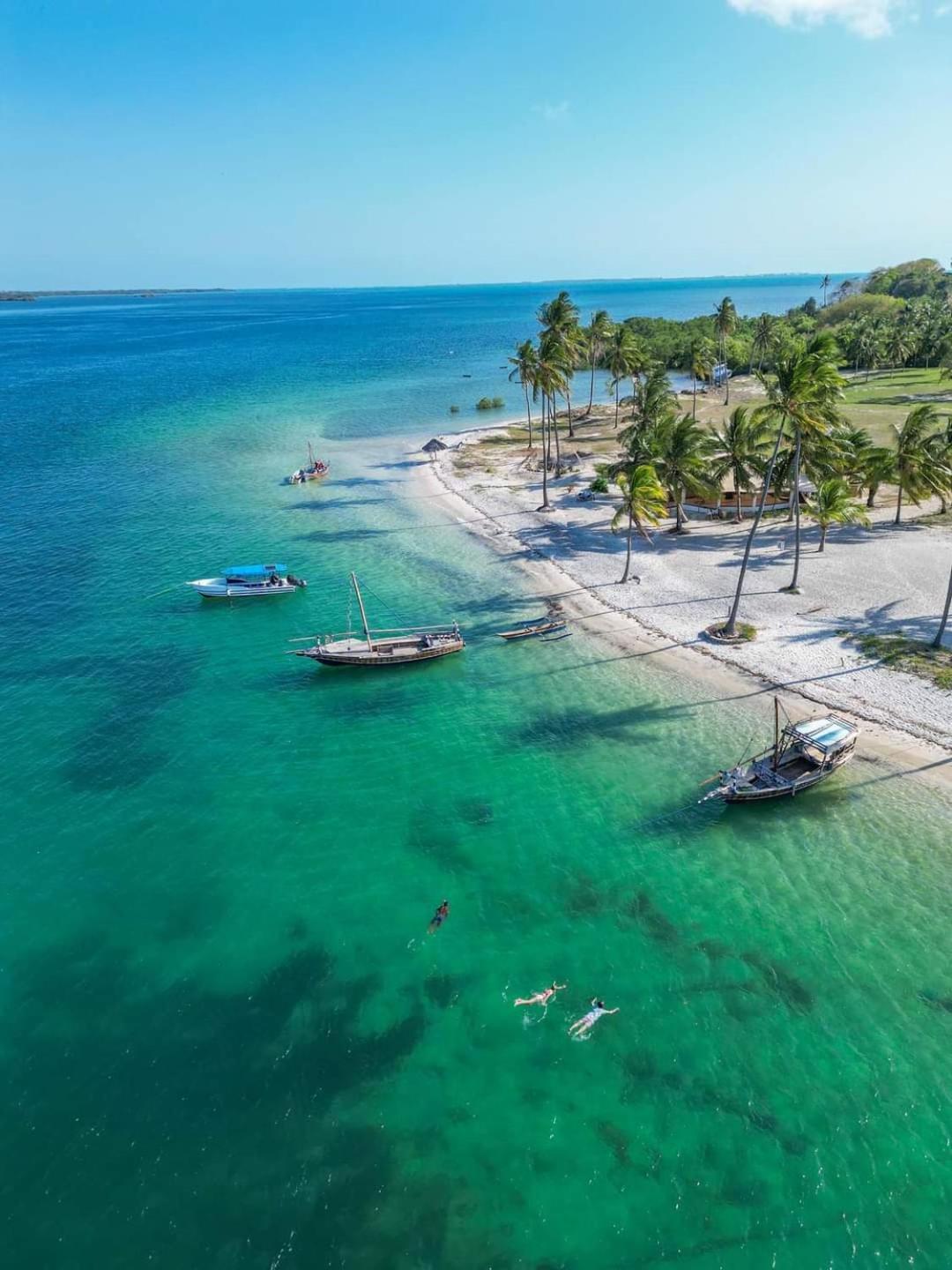 Mafia Island Bungalows Utende Екстер'єр фото