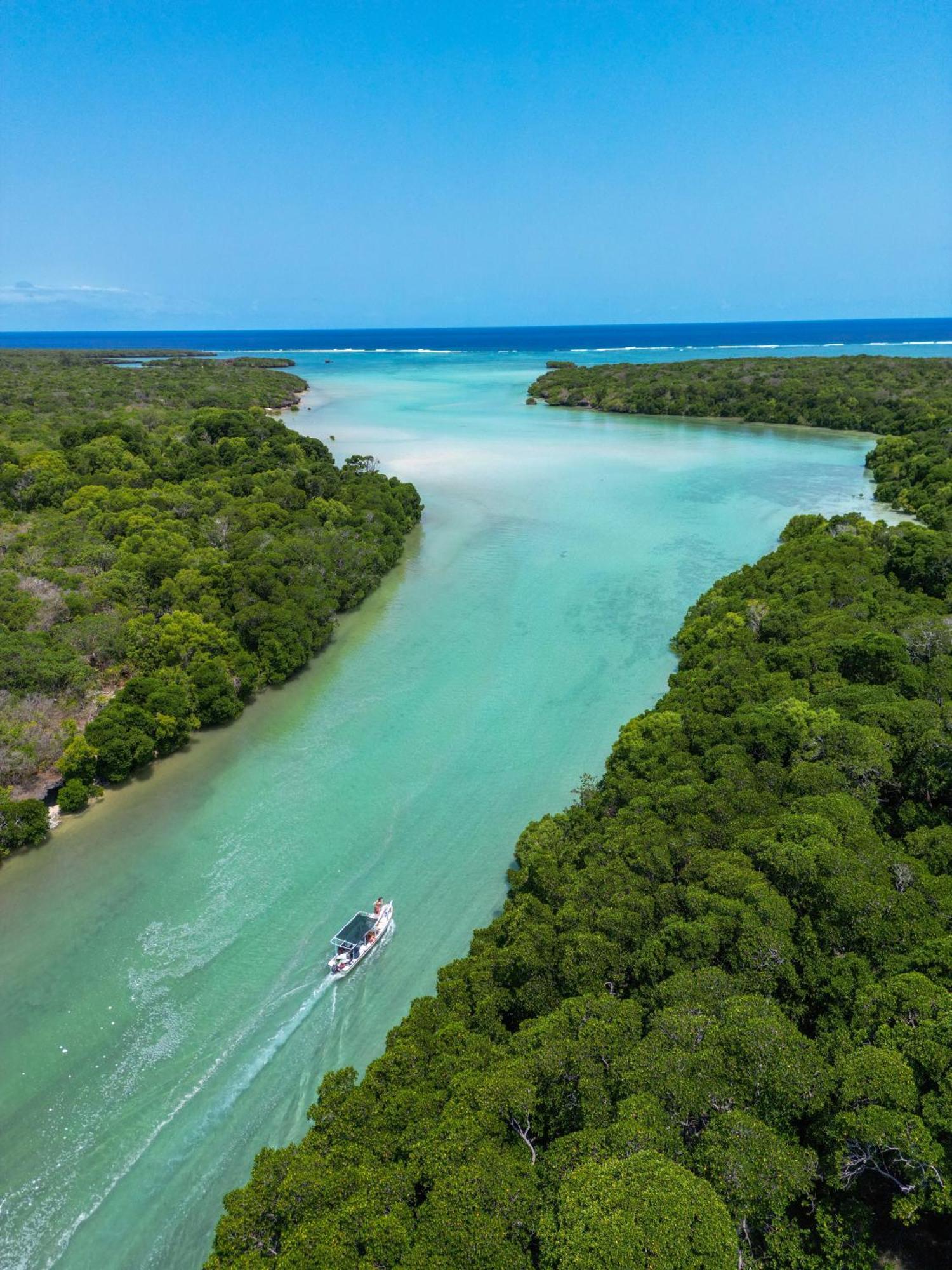 Mafia Island Bungalows Utende Екстер'єр фото