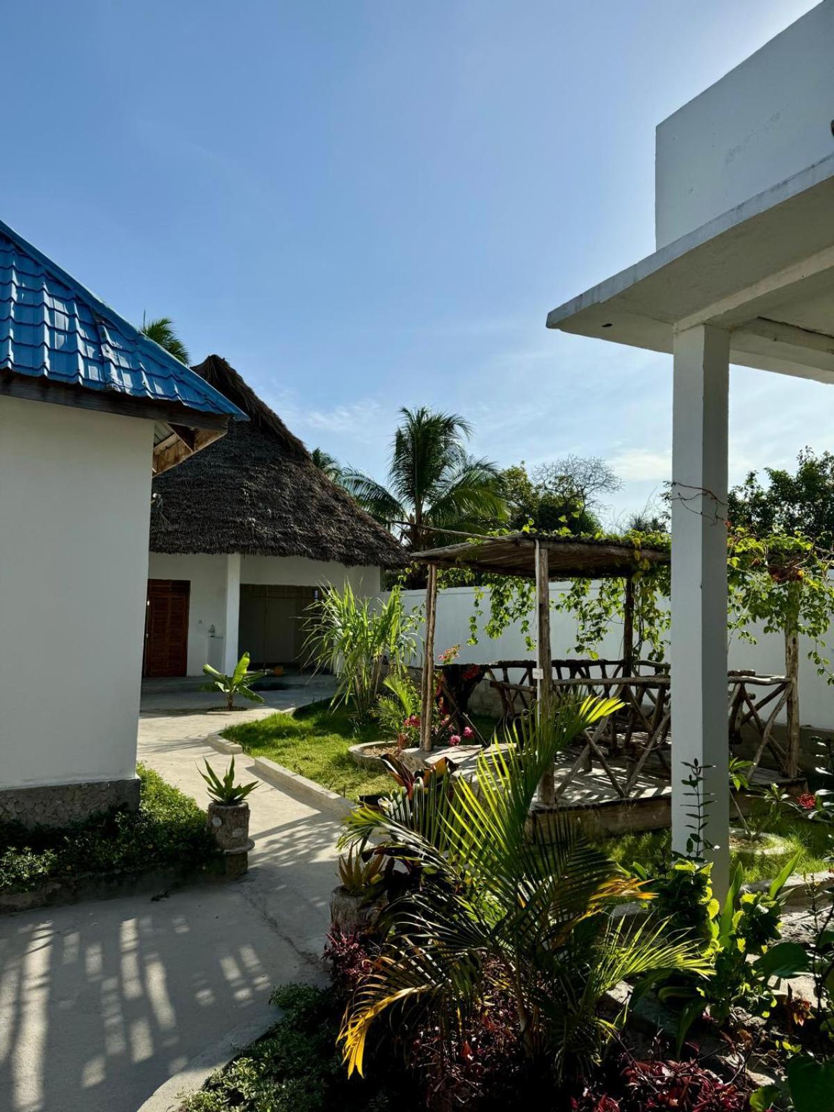 Mafia Island Bungalows Utende Екстер'єр фото