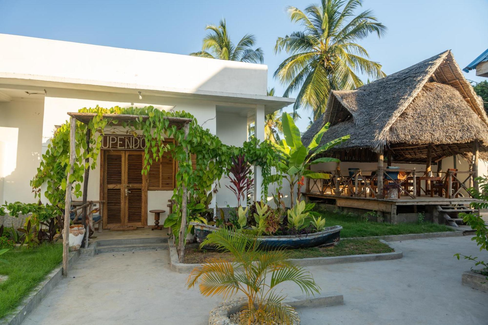 Mafia Island Bungalows Utende Екстер'єр фото